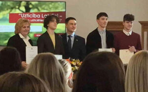 Uzticība Latvijai – ticēt un uzticēties savai valstij.