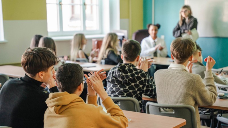 Apstiprināta kārtība skolēnu uzņemšanai Rīgas skolu 10. klasēs