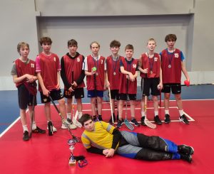 Pamatskolas &ldquo;Rīdze&rdquo; 6. &ndash; 7. kla&scaron;u zēnu komanda Rīgas valstspilsētas florbola čempionātā izcīna 2.vietu .