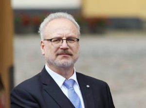 Valsts prezidenta Egila Levita sveiciens skolēniem, studentiem, mācībspēkiem un vecākiem mācību gada noslēgumā