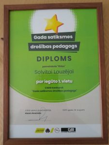 Redzi un klausies. Domā. Prognozē. Dari.